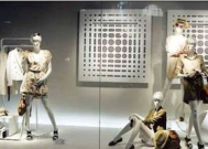 服装店模特图片,模特演绎最新潮流服饰风采