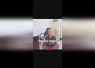超级搞笑的视频,笑点爆棚，让你笑到肚子疼